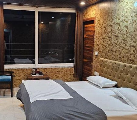 Hotel Mussoorie Gold Mary Экстерьер фото