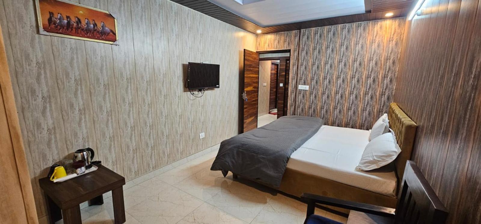 Hotel Mussoorie Gold Mary Экстерьер фото